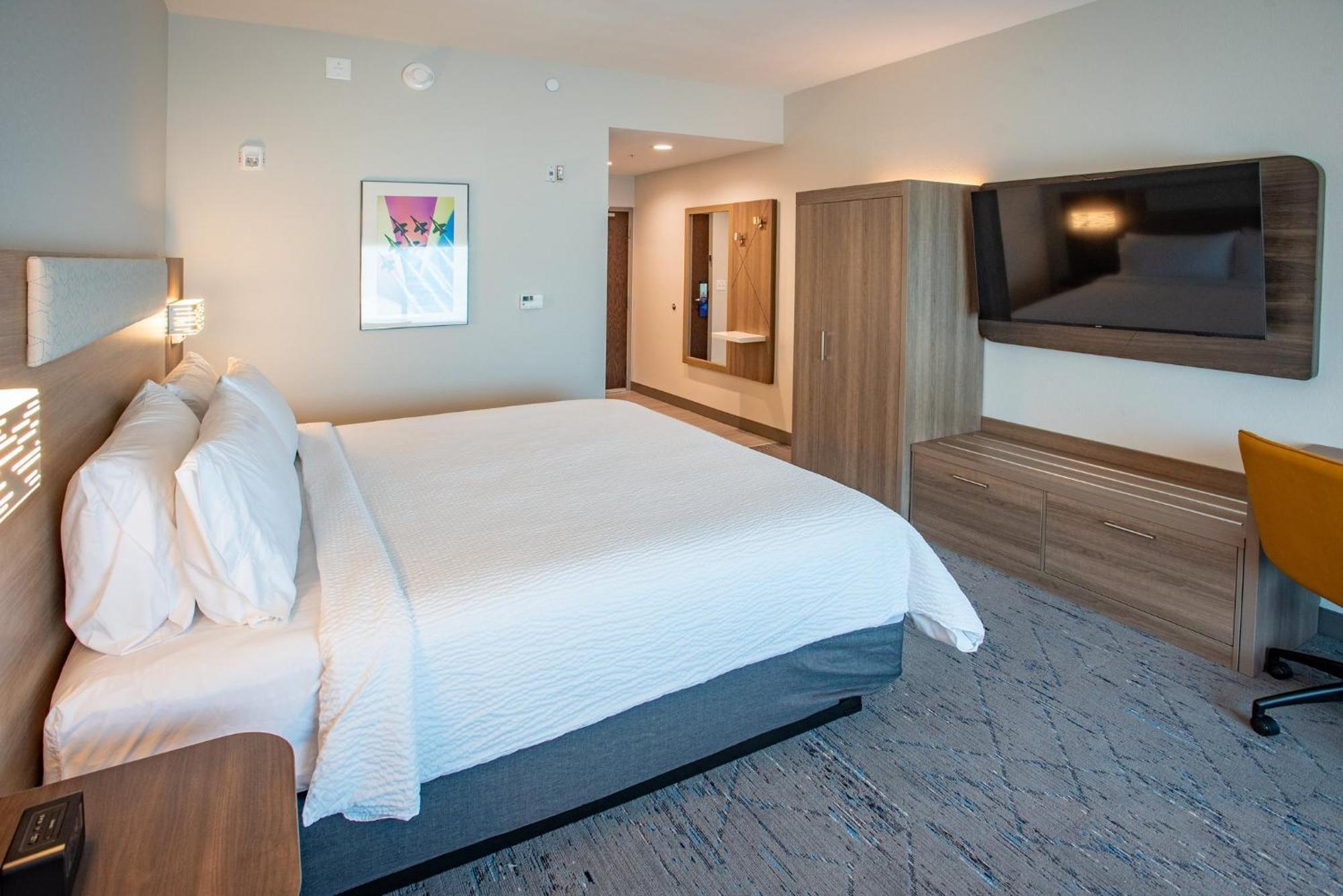 Holiday Inn Express & Suites Pensacola Airport North - I-10 By Ihg Ferry Pass 外观 照片