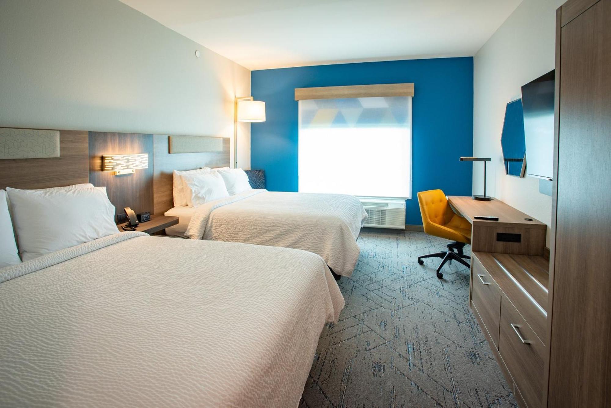 Holiday Inn Express & Suites Pensacola Airport North - I-10 By Ihg Ferry Pass 外观 照片