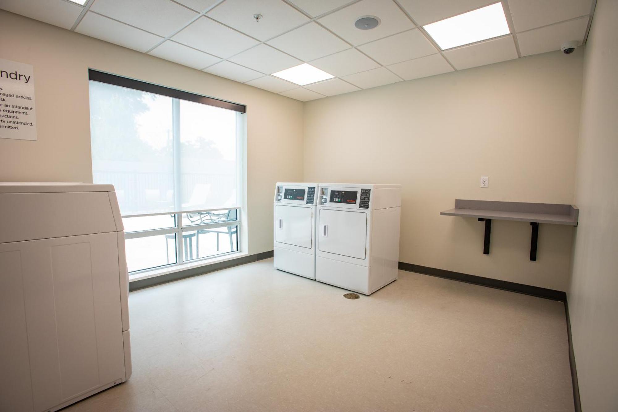 Holiday Inn Express & Suites Pensacola Airport North - I-10 By Ihg Ferry Pass 外观 照片