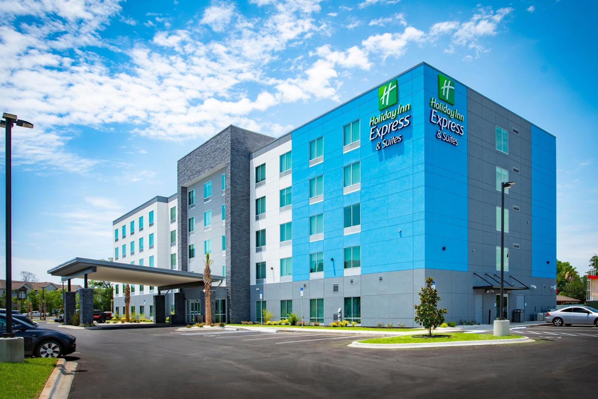 Holiday Inn Express & Suites Pensacola Airport North - I-10 By Ihg Ferry Pass 外观 照片
